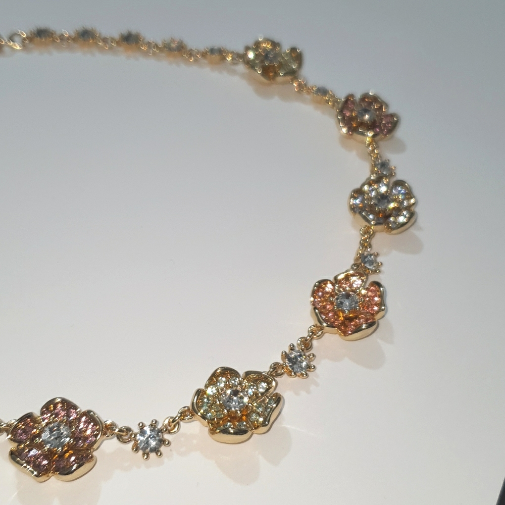 🤩On sale!♥Statement Multiflower Jewelry Neacklace - Picture 1 of 7
